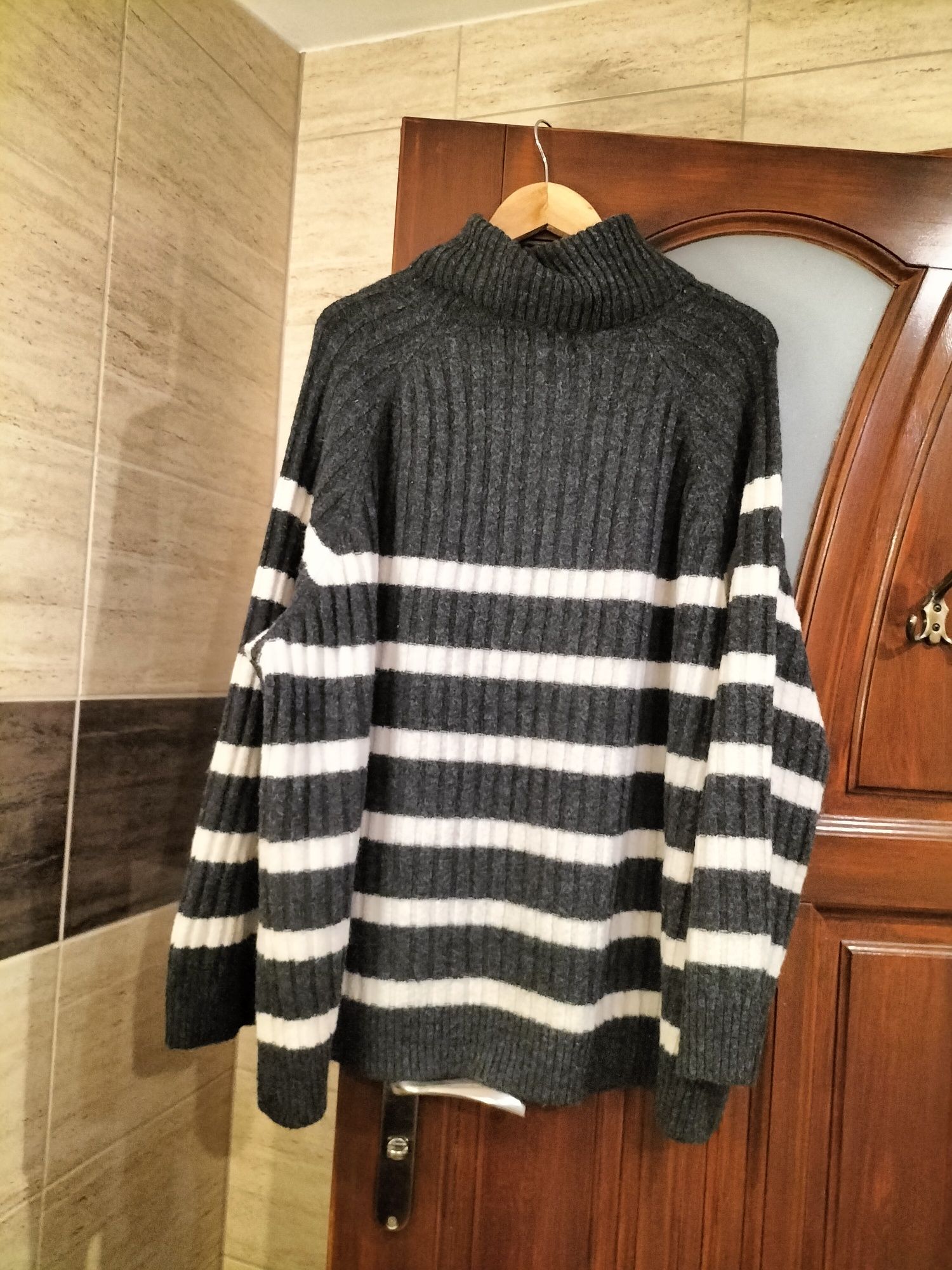 Sweter w prążki z golfem ciepły oversize wełna h&m