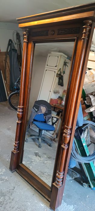 Stare lustro wysokie