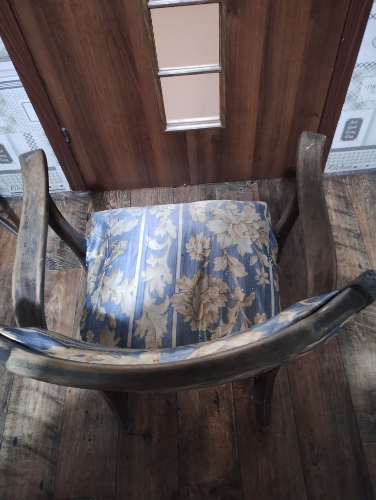 Fotel  drewniany