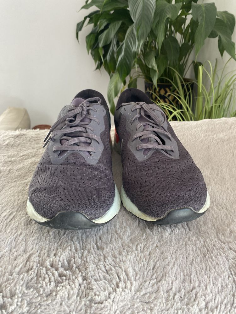 Nike Odyssey React Wolf