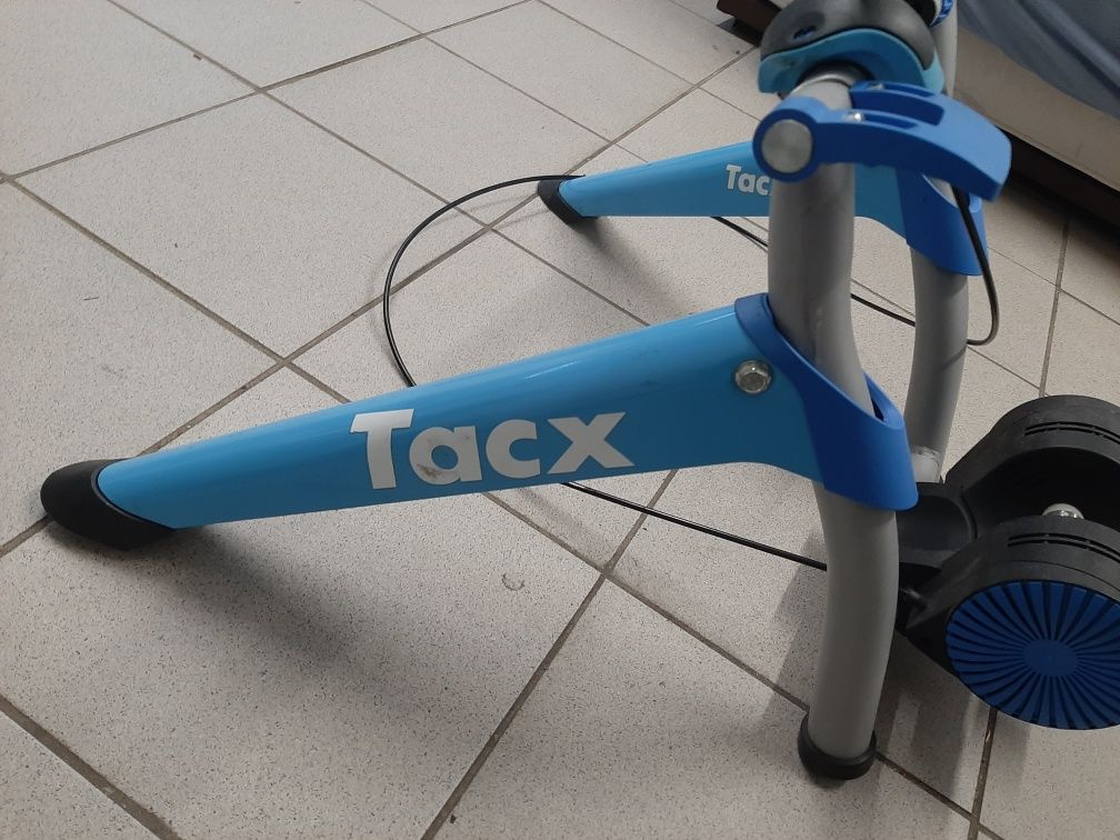 Trenażer rowerowy  TACX BOOSTER