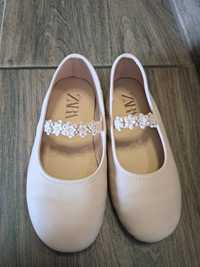 Buty. Baleriny ZARA