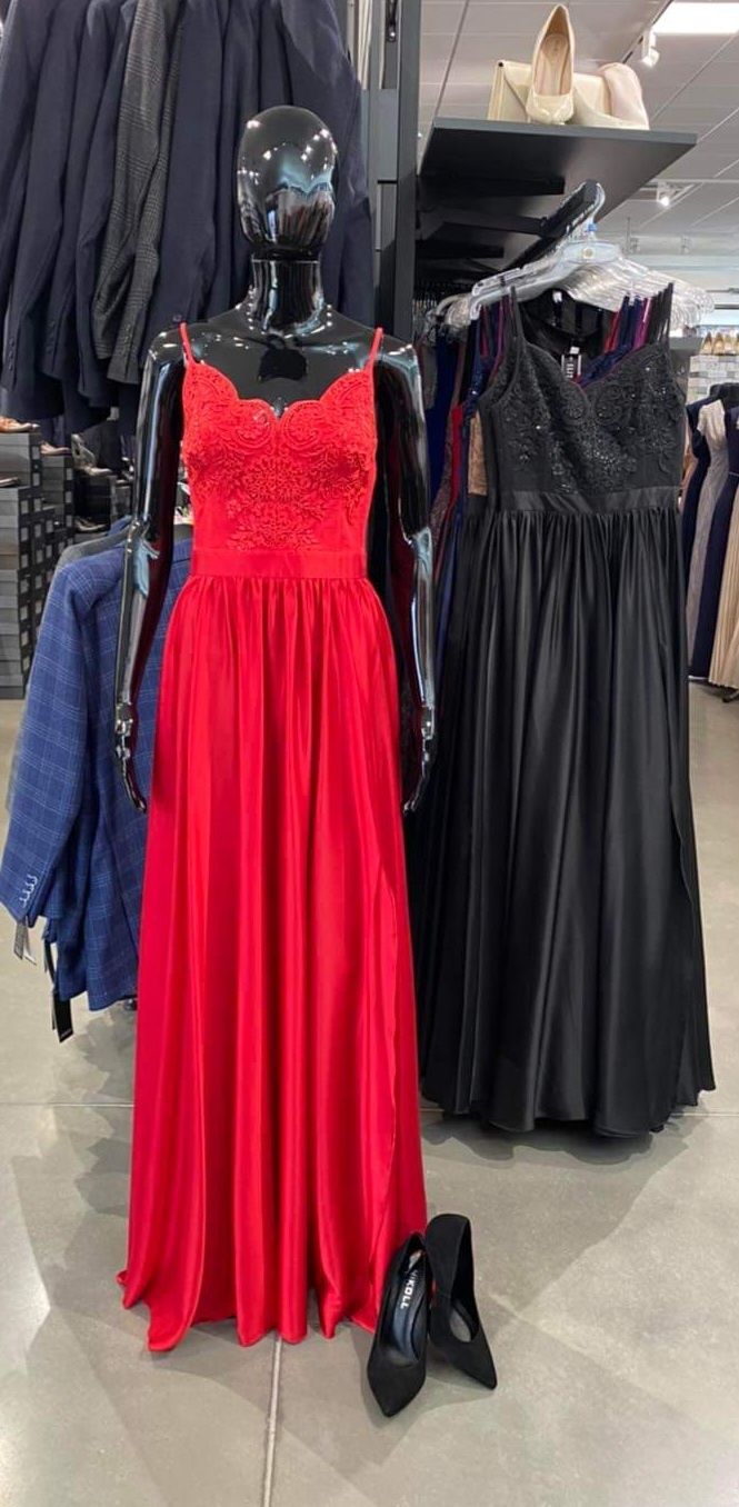 Emo bella lou Luksusowa koronkowa sukienka maxi w kolorze czerwonym.
E