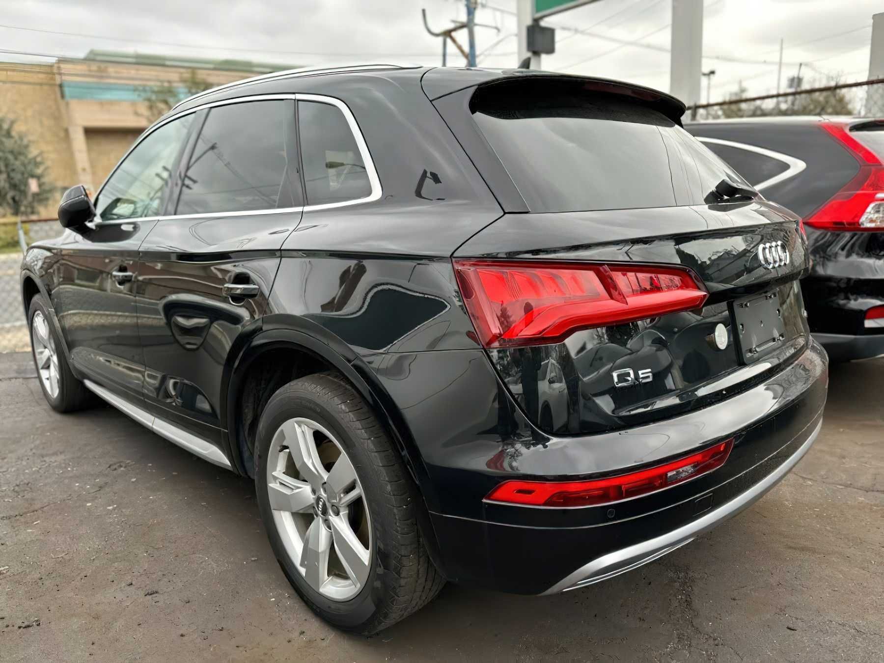 Audi Q5 2019 Black