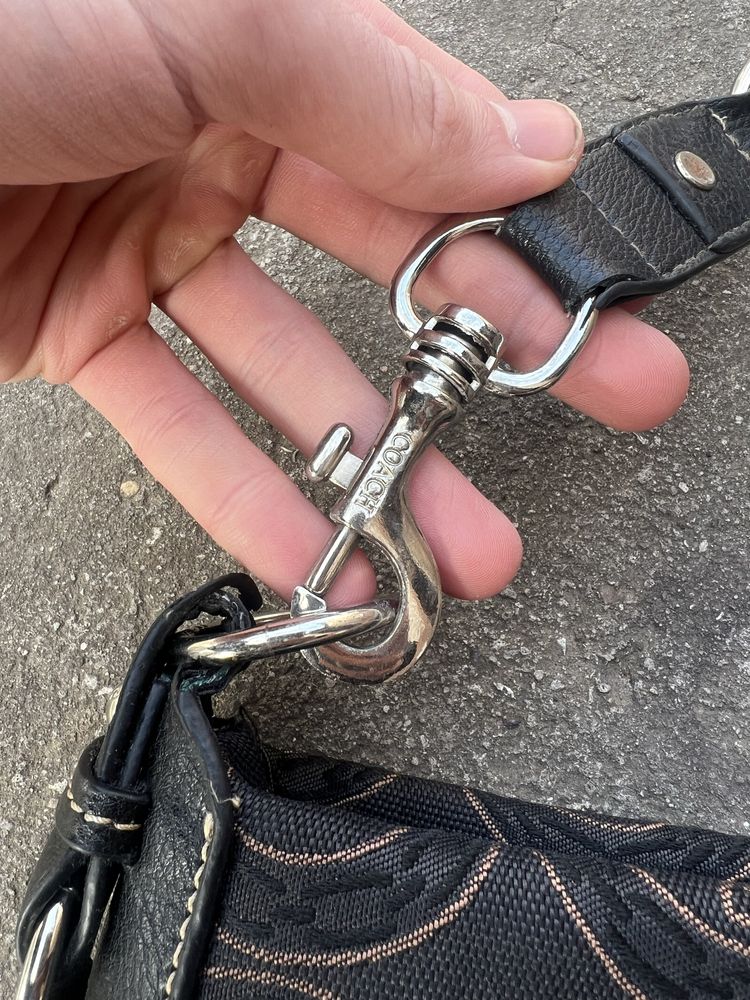 ПРОДАМ оригинальную сумку Coach leather bag authentic one size