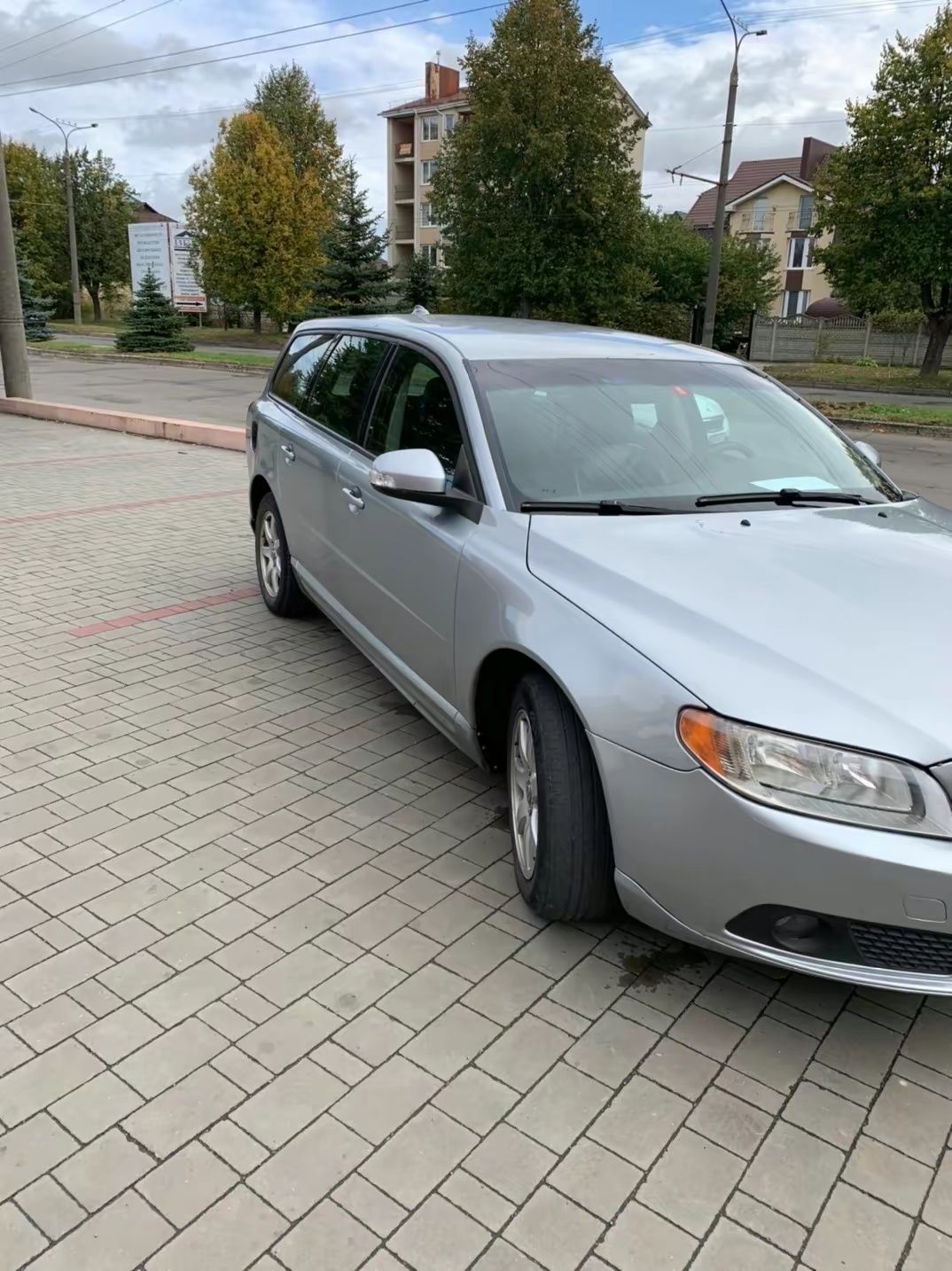 ТЕРМІНОВО Volvo V70 2.4 2009рік