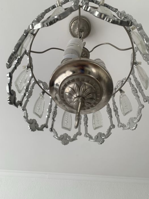 Продам хорошу Люстру