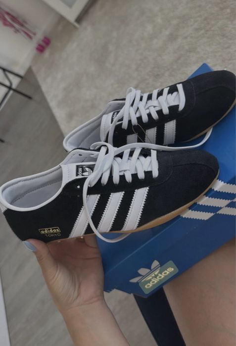 Sapatilhas adidas tokyo