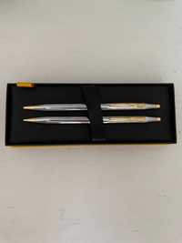 Cross CR 330105 Classic Century chrom- złoto. Zestaw długopis i ołówek