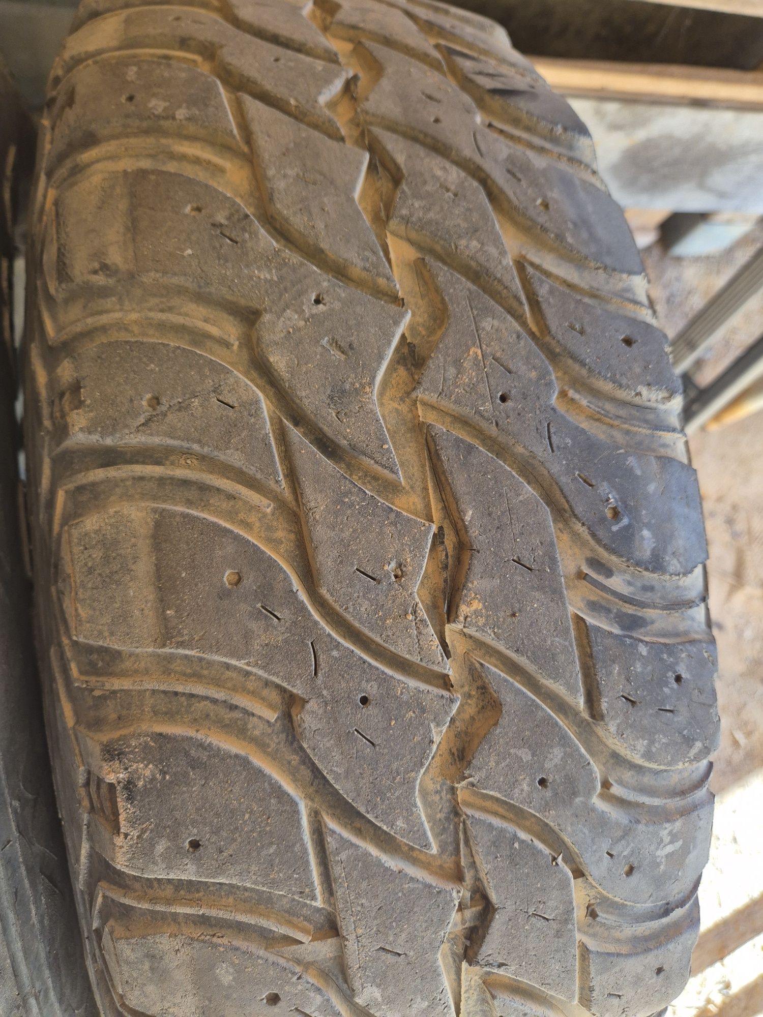 Jantes com pneus pajero