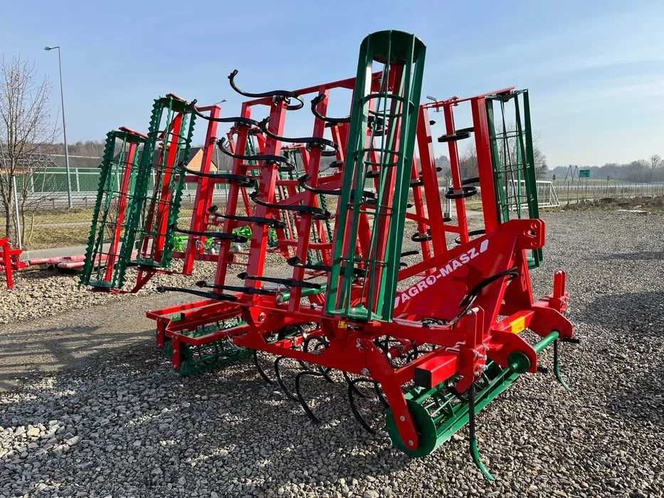 Agregat uprawowy składany hydraulicznie Euro-Masz 3,6-4,2 AGROSTAL