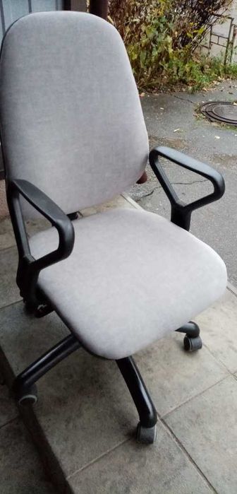 крісло для офісу та дому