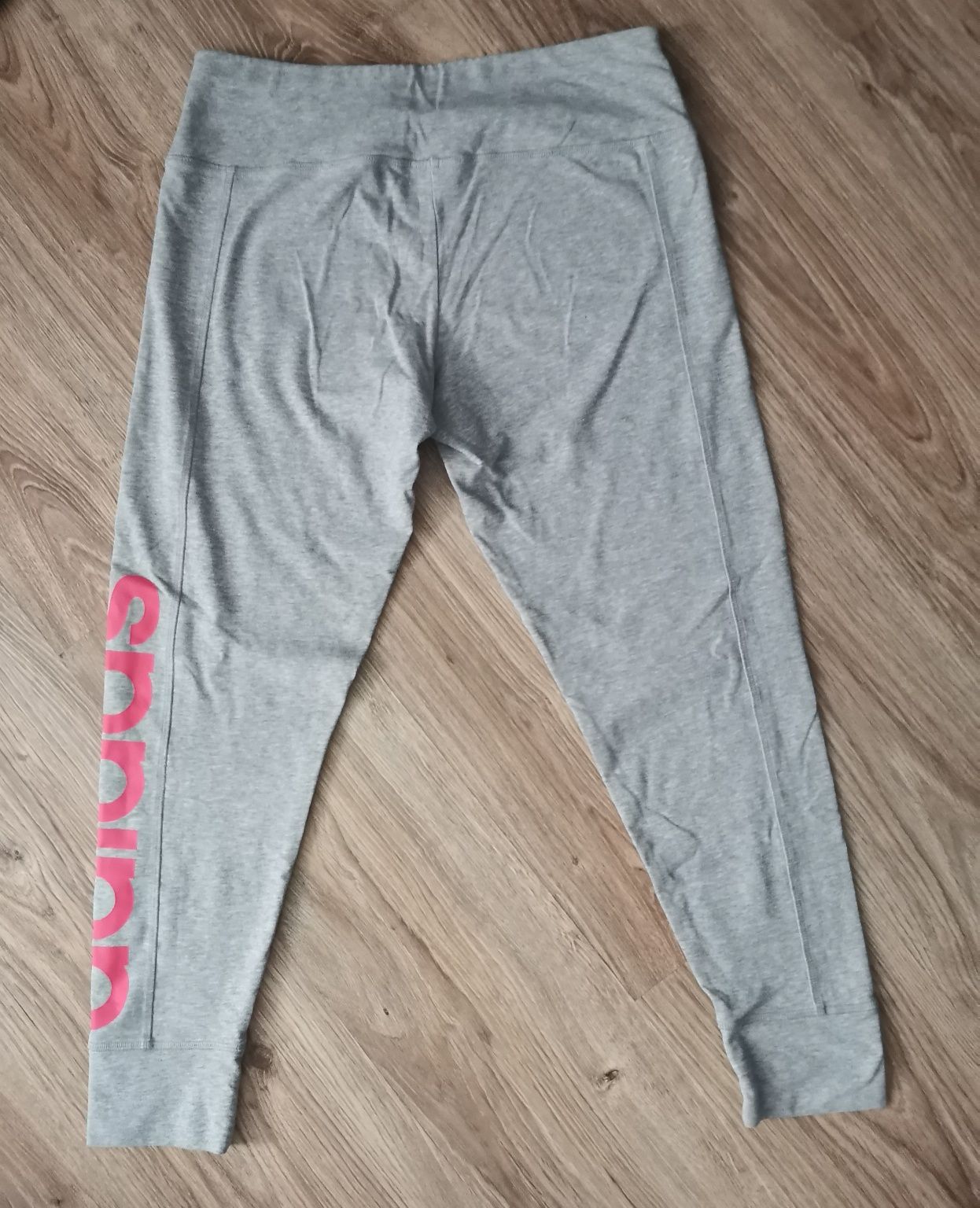 Sprzedam legginsy Adidas rozm. L