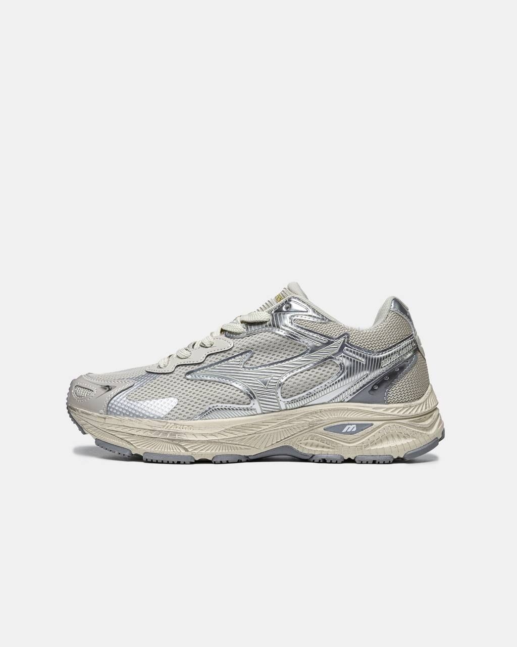 Mizuno Adventure Dirty White (SALE)