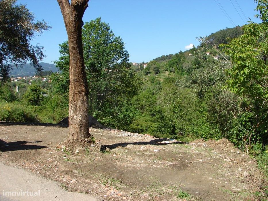 Terreno junto ao Rio em Gandra- Ponte de Lima