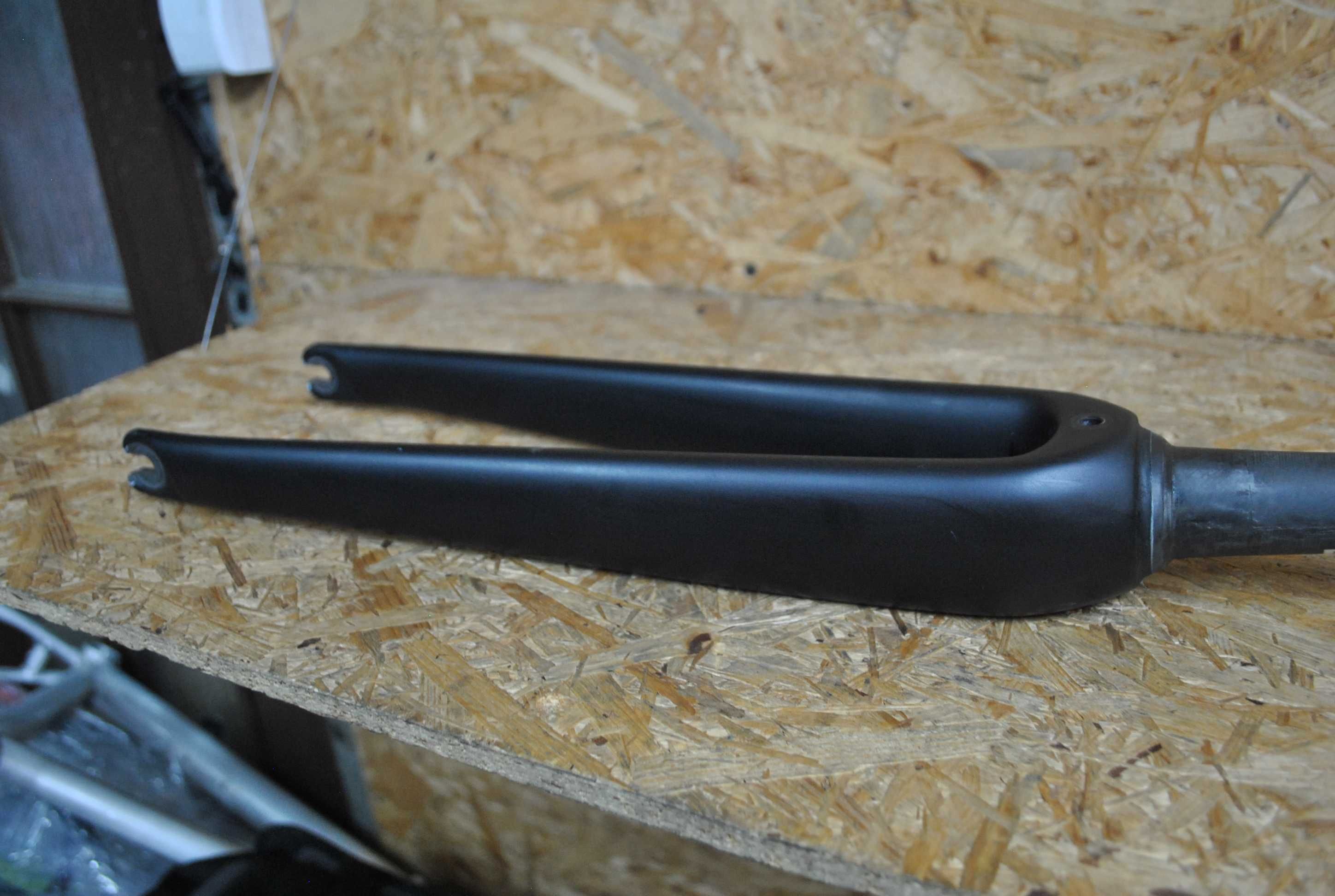 Carbon Widelec Szosa CX Gravel hamulce pivot 352gr