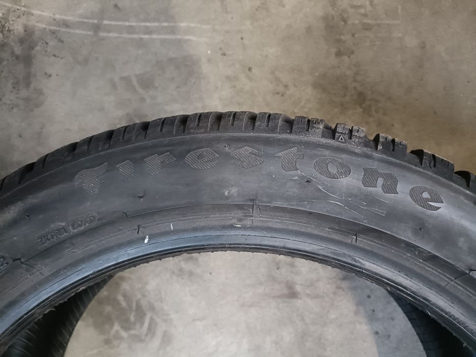 Opony zimowe Firestone Winterhawk 4 235/45R18
