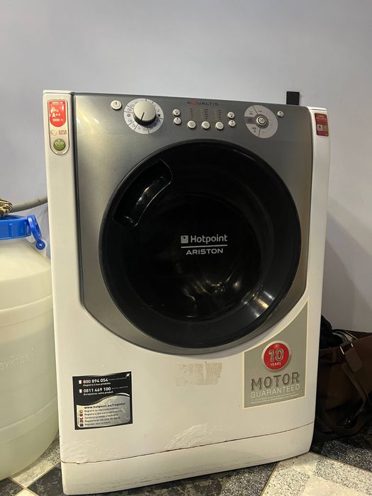 Стиральная машина Ariston (на запчасти)