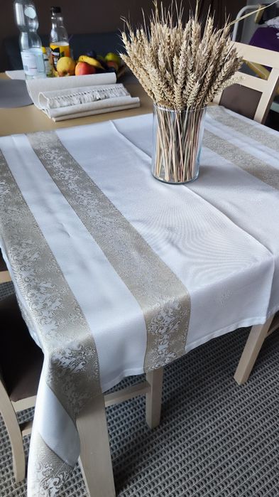 Plamoodporny obrus prostokątny 180/120 obrus kremowo złoty obrusek