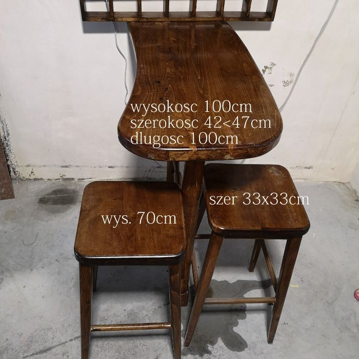 stolik taborety i półka