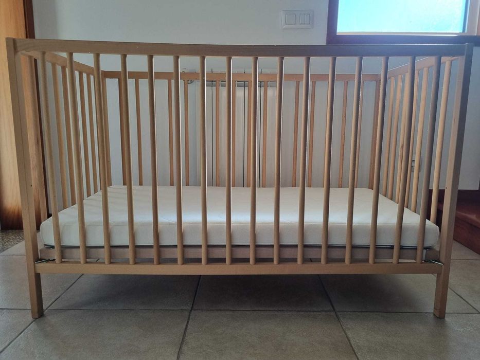 Berço + colchão + forra do colchão + protetor do berço - Tudo IKEA