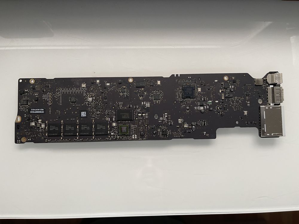 Apple logic board Air A1466, 820.3437.B - 1.4ghz avariada