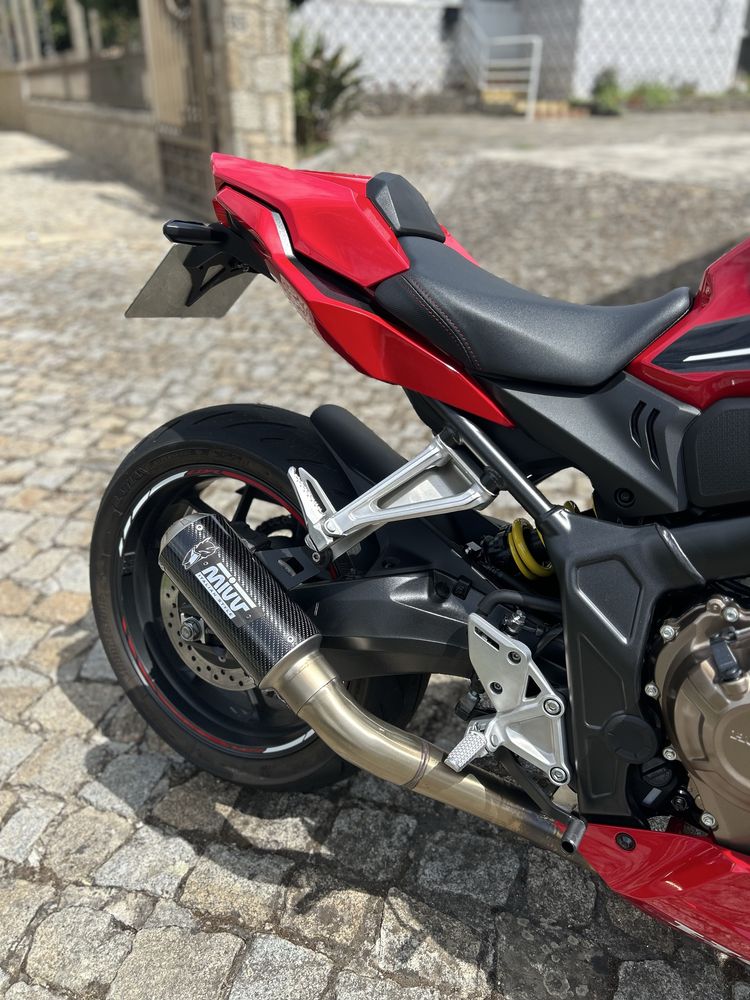 Honda CBR 650R 95cv (35kw livrete)