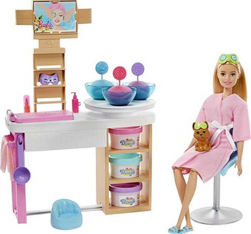 Игровой набор Barbie СПА-салон Барби  (GJR84)