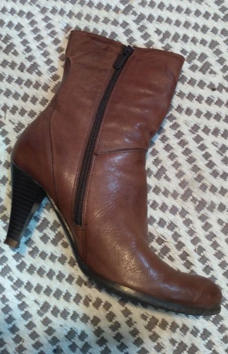 Wysokie botki skórzane r. 38