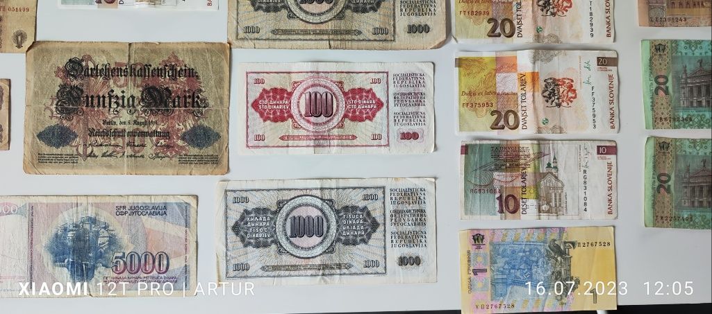 38 banknotów ze świata mix