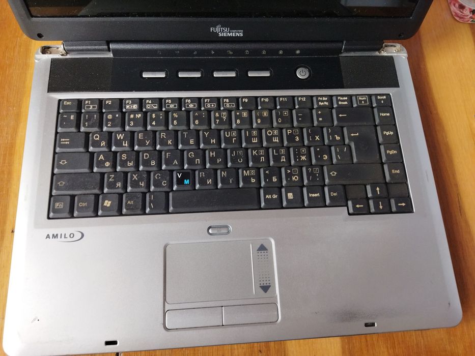 Ноутбук Fujitsu Siemens Amilo PI 1536 нерабочий
