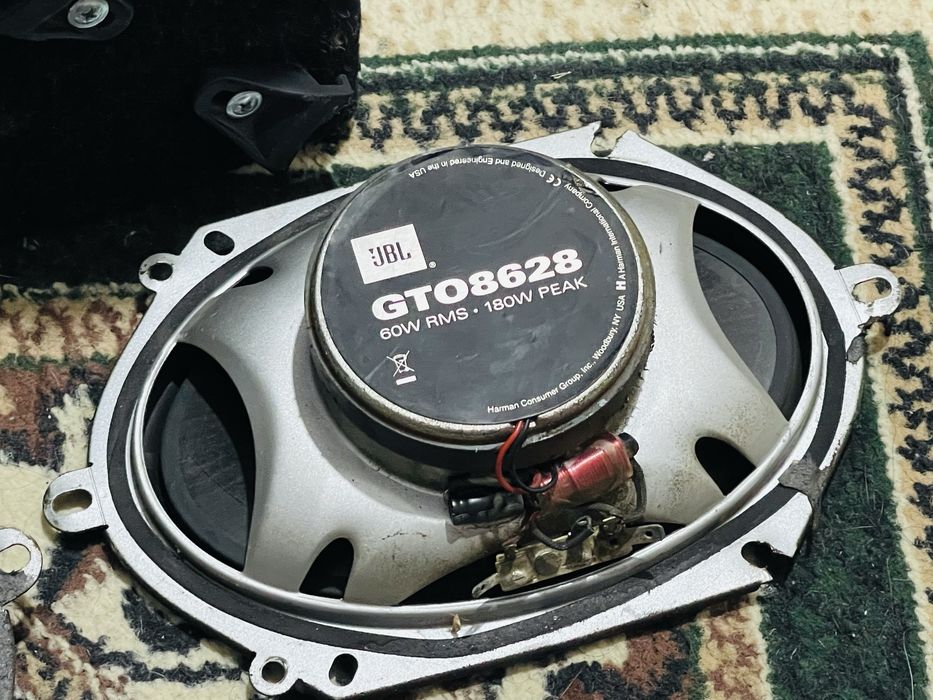 Сабвуфер + усилитель + 4 колонки JBL