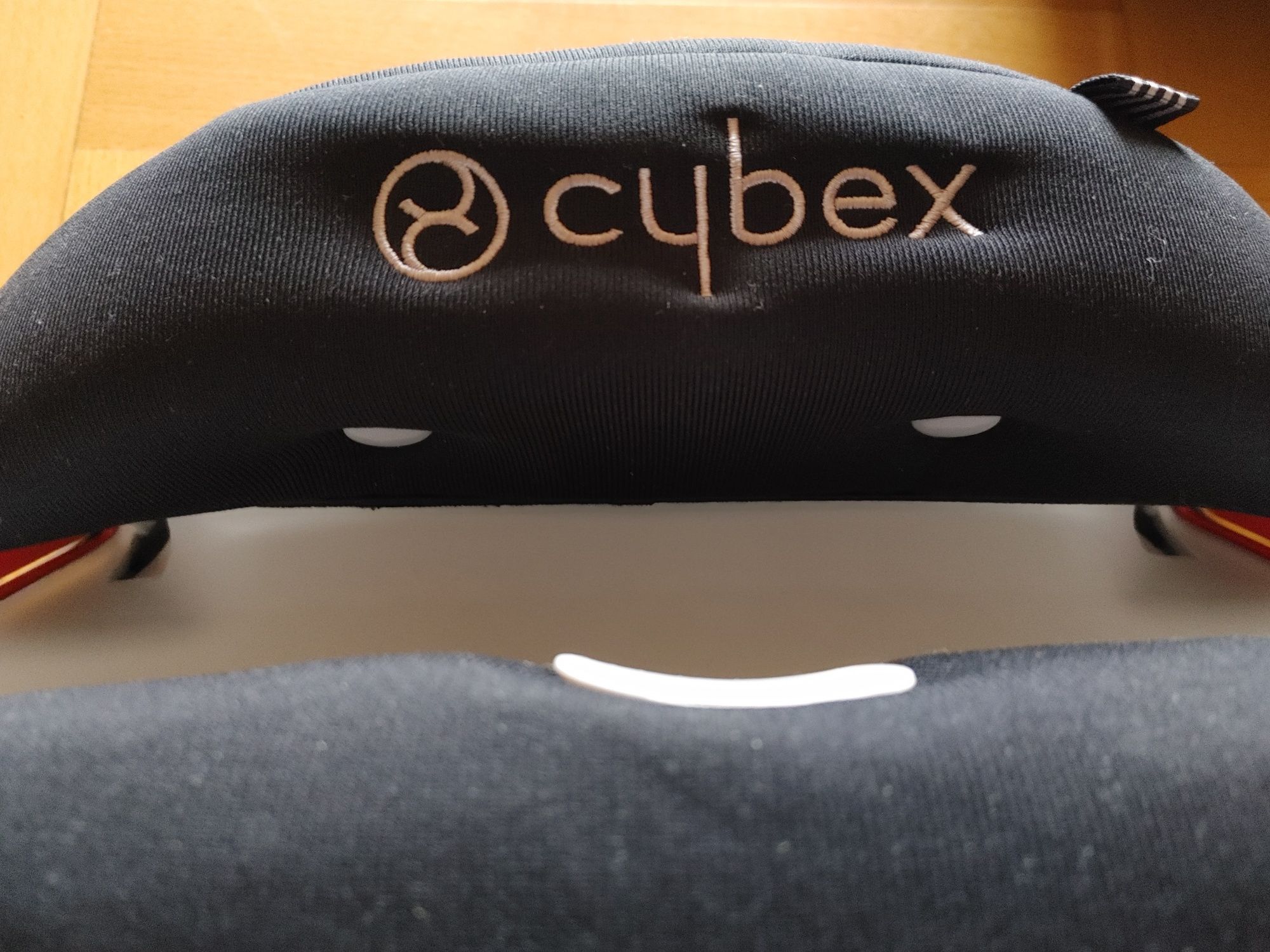 Cybex baza +poduszka bezpieczenstwa  przed fotelik NOWE