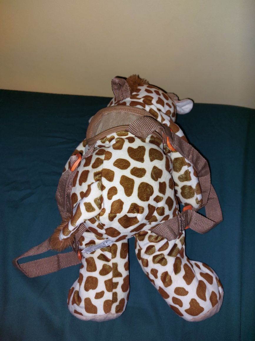 Pluszak maskotka plecak żyrafa 2 w 1
