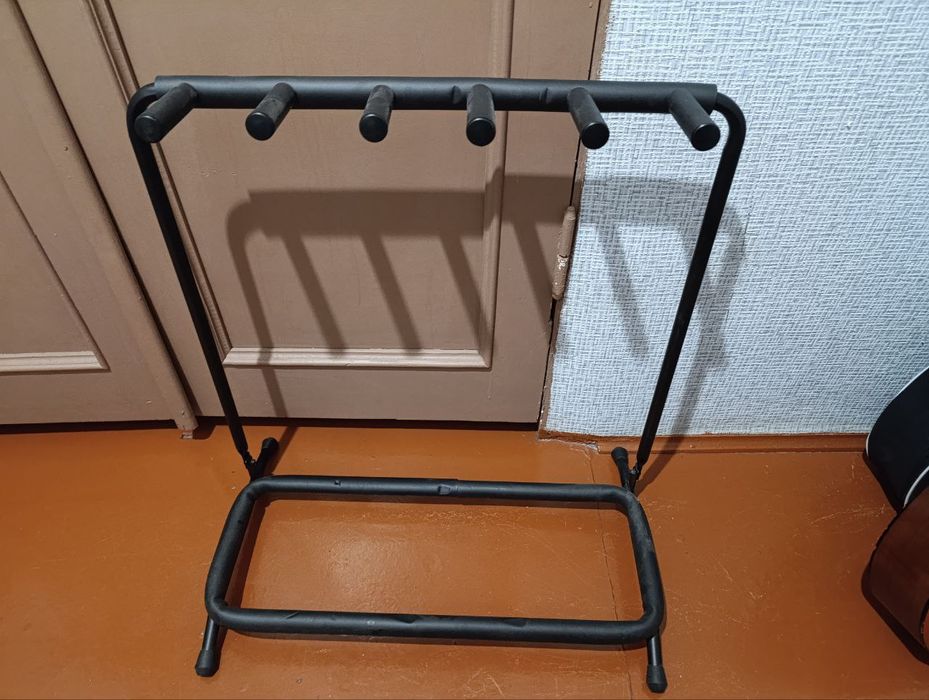 Подставка для гитар