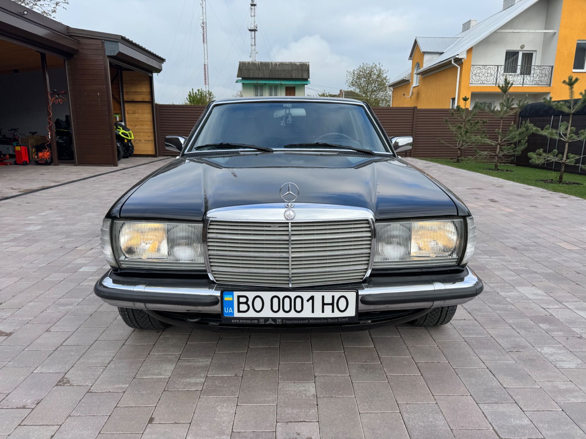 Mercedes 230 CE W123 COUPE