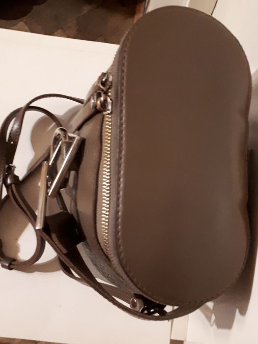 Женская сумочка кожаная.