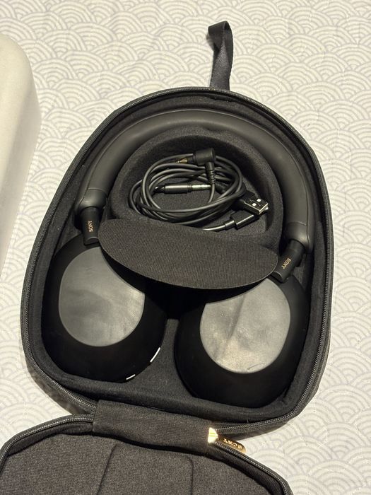 Auscultadores Bluetooth Sony WH-1000XM5B - Preto