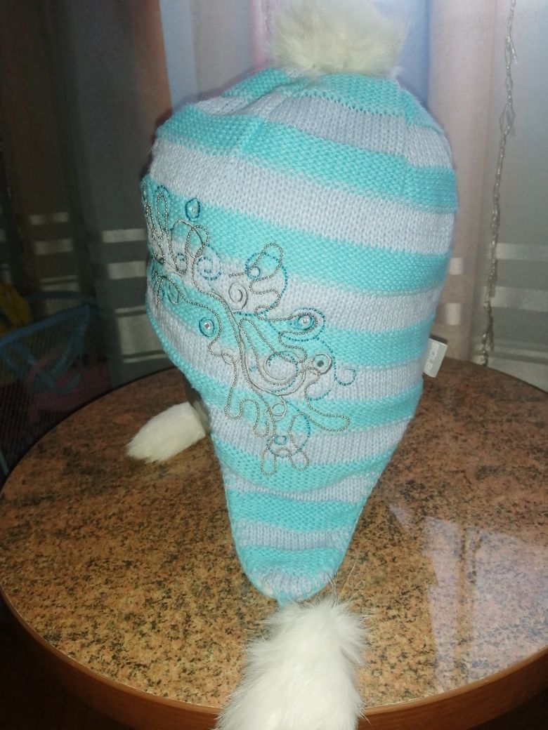 Жіноча шапка Solbi