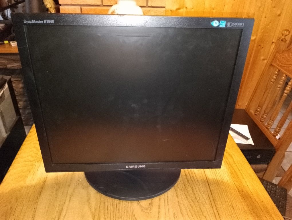 Monitor Samsung 19"