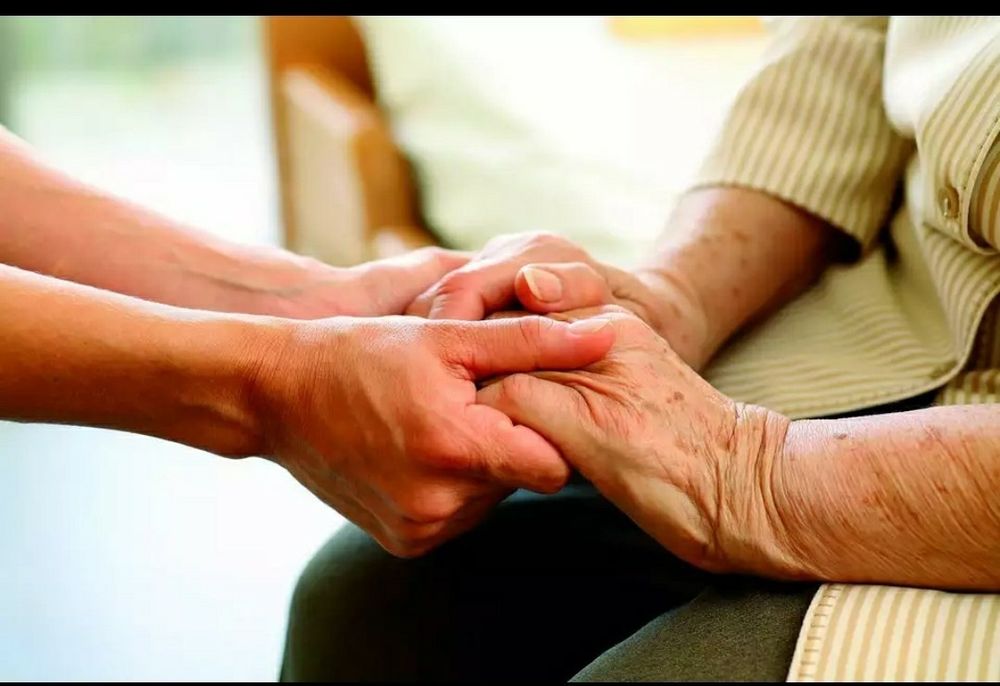 Нічна доглядальниця (сиделка) можна почасово