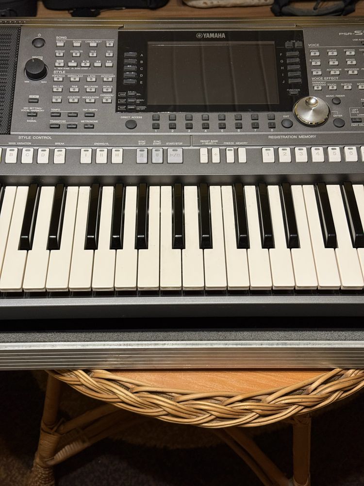 Yamaha PSR s970 jak nowa