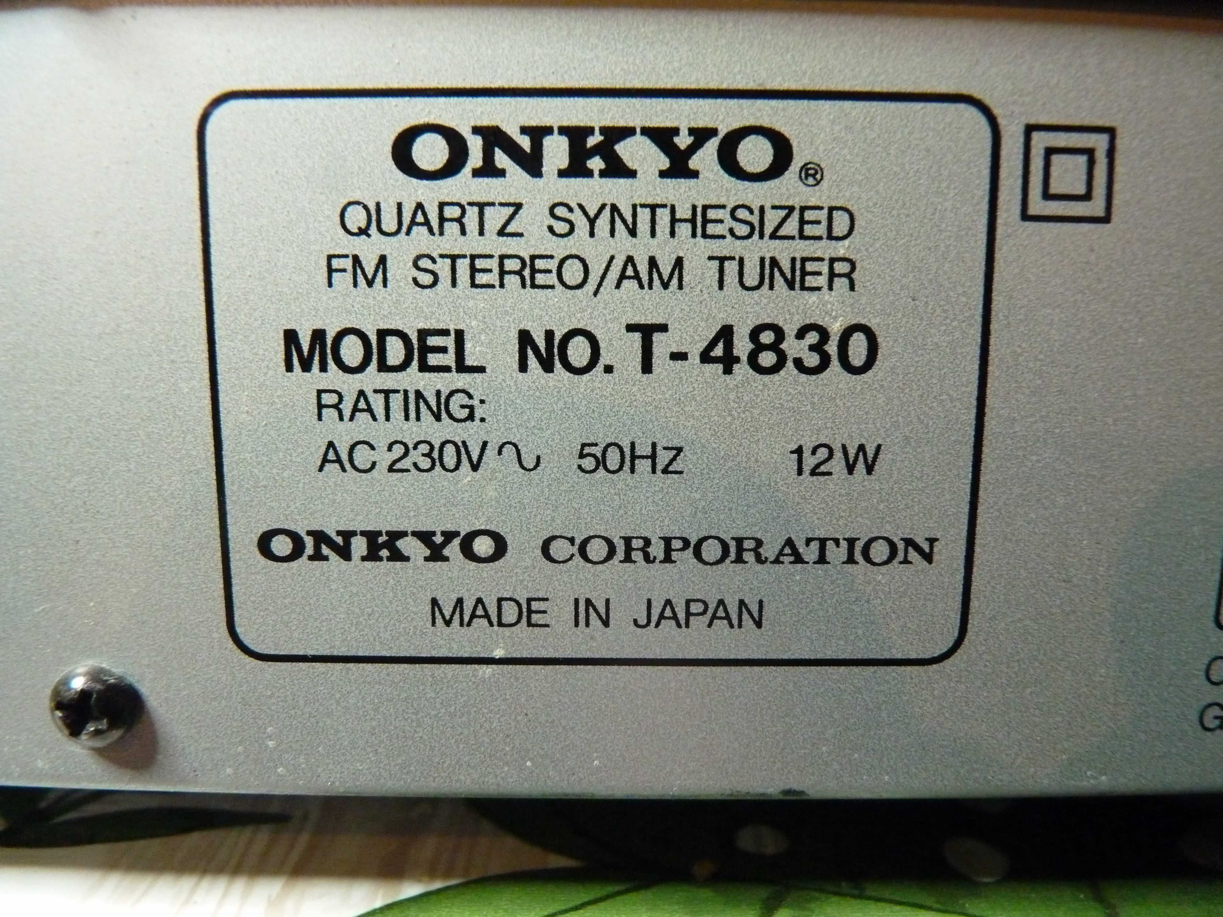 Tuner eadiowy ONKYO R1,T-4830,bardzo ładny stan.