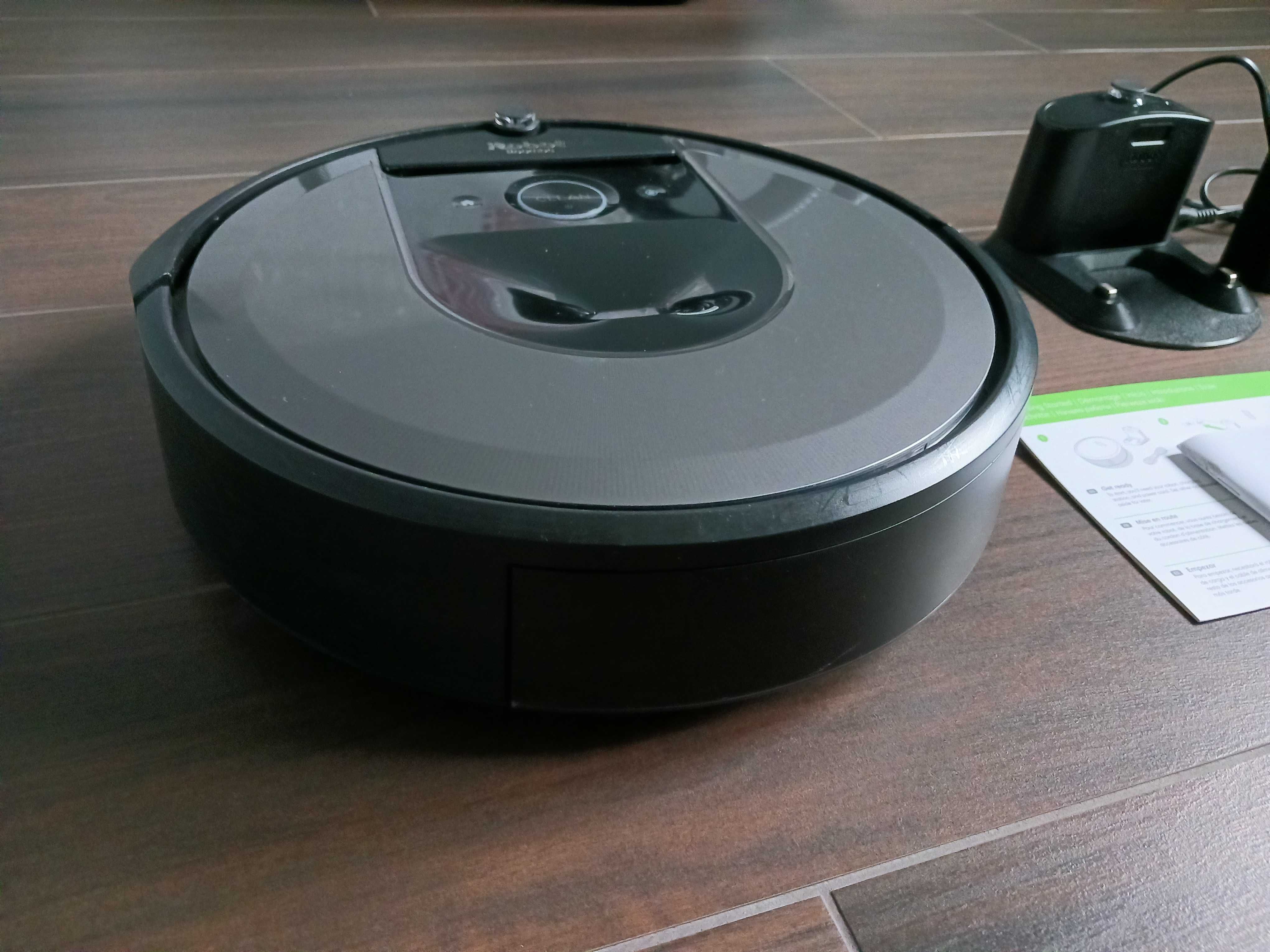 Robot sprzątający IROBOT Roomba I7 (I715040)