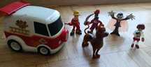 Scooby-Doo różne figurki i auto