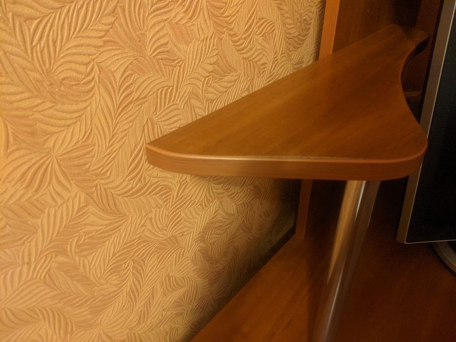 Стол компьютерный