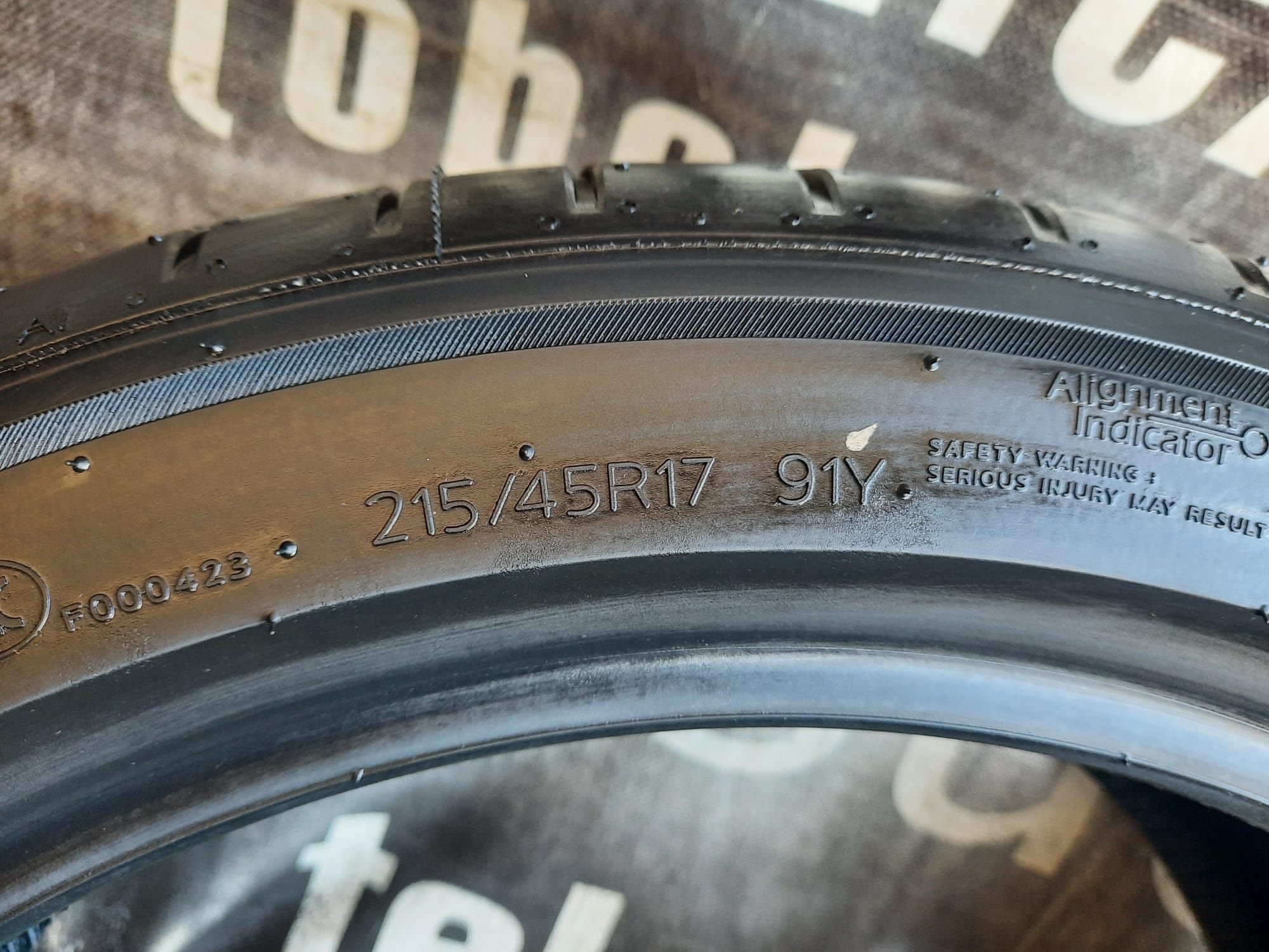Opony letnie 215/45/17 Hankook Komplet Nowe
