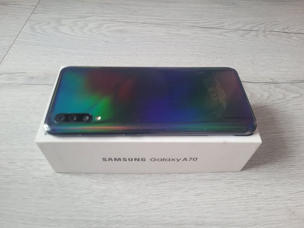 Samsung Galaxy a70 +etui