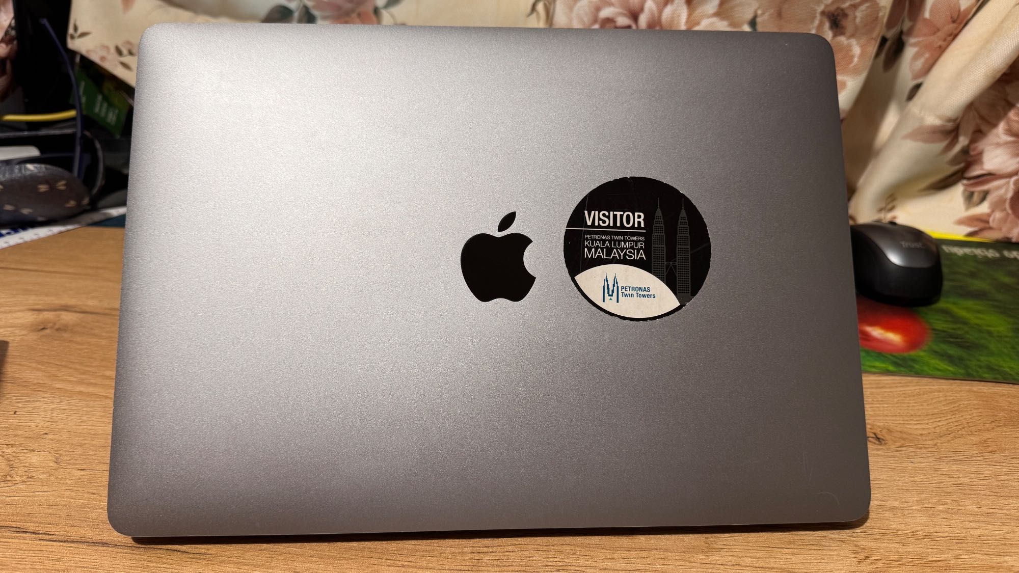 MacBook Pro M2 13,3" 8GB RAM 512GB (2022) (WhatsApp lub Email)