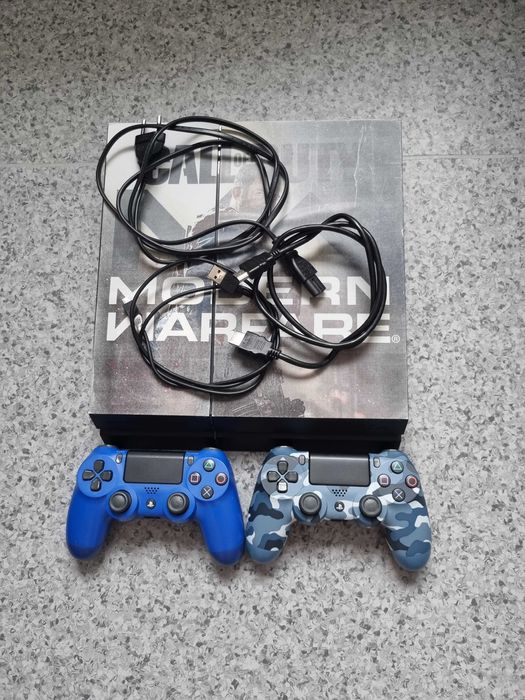 Playstation 4 z dyskiem 4TB ! 2x Pady